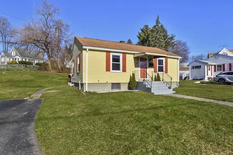 Exterior - 3 Carpenter Ave, Worcester, MA 01605 photo 2 of 9