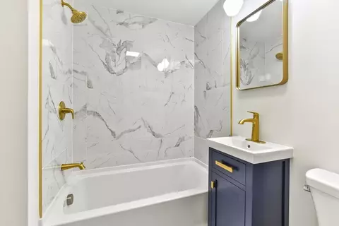 Bath - 3 Carpenter Ave, Worcester, MA 01605 photo 1 of 1