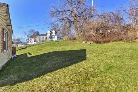 Exterior - 3 Carpenter Ave, Worcester, MA 01605 photo 8 of 9