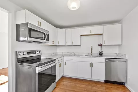 Kitchen - 3 Carpenter Ave, Worcester, MA 01605 photo 1 of 3
