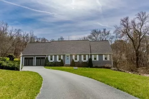 140 Warren St, Upton, MA 01568