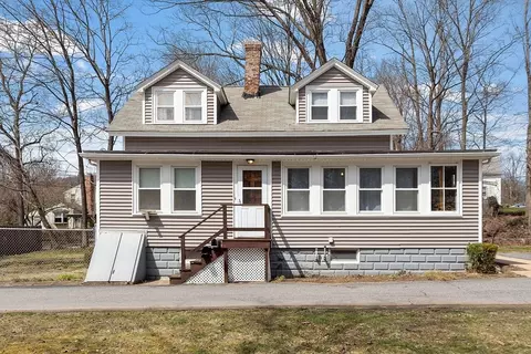 Exterior - 48 Mill St, Maynard, MA 01754 photo 2 of 6
