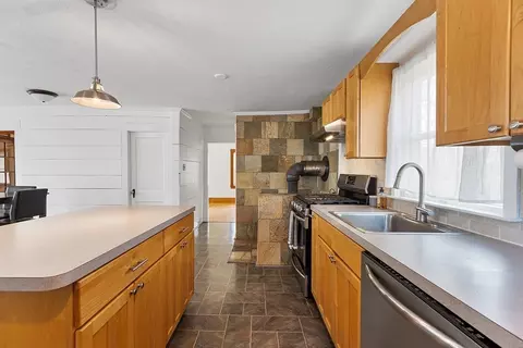 Kitchen - 48 Mill St, Maynard, MA 01754 photo 3 of 6