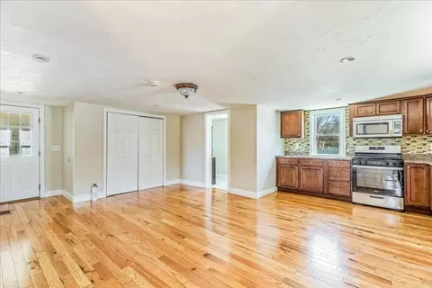 Bedroom - 48 E Main St, Middleboro, MA 02346 photo 1 of 3