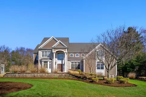 Exterior - 52 Brook St, Raynham, MA 02767 photo 10 of 10