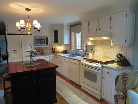 388 Winter St, Hanson, MA 02341 photo 4