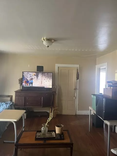 124 Catharine St, Springfield, MA 01109 photo 8