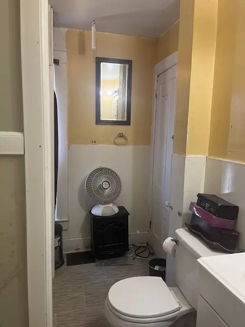 124 Catharine St, Springfield, MA 01109 photo 11