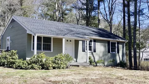 40 Yale Rd, Pembroke, MA 02359