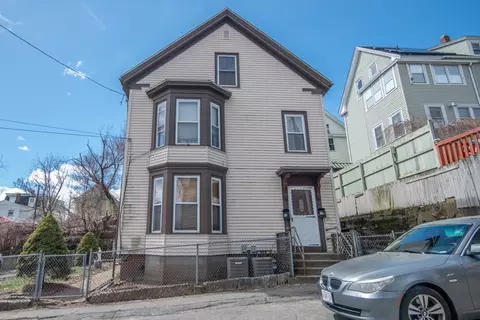 70 Jackson St, Haverhill, MA 01832