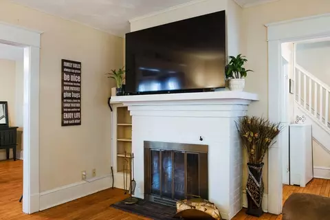 Living - 39 Meredith St, Springfield, MA 01108 photo 2 of 2