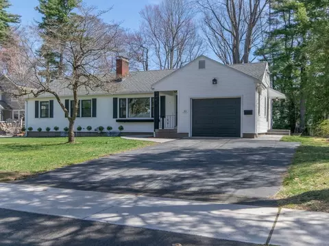 Exterior - 33 Woolworth St, Longmeadow, MA 01106 photo 11 of 12