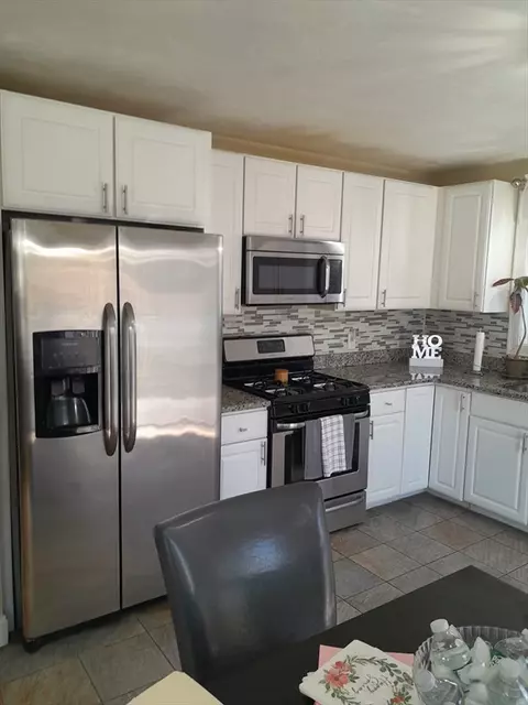 160 Crawford St, Fall River, MA 02724 photo 3