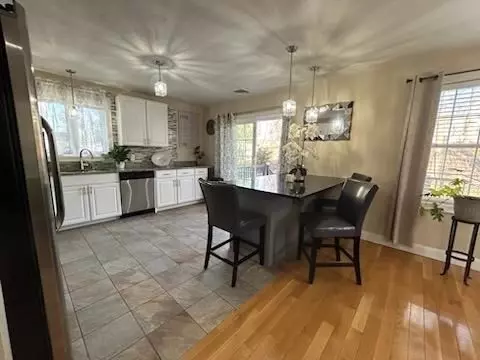 160 Crawford St, Fall River, MA 02724 photo 22