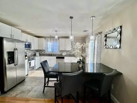 160 Crawford St, Fall River, MA 02724 photo 2