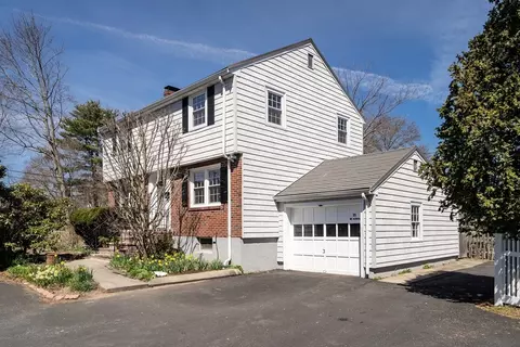 71 Mount Vernon St # R, West Roxbury, MA 02132