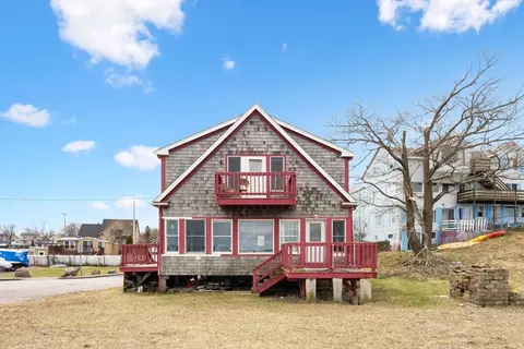 18 Bayswater Rd, Quincy, MA 02169