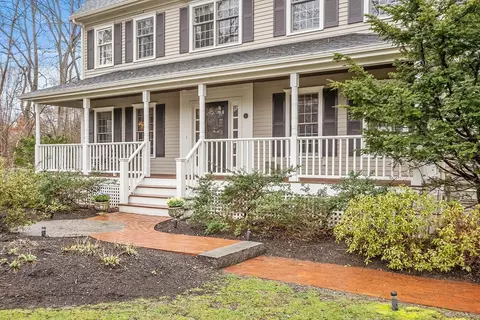 Exterior - 2 Davis Ln, Georgetown, MA 01833 photo 4 of 10
