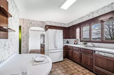 Bath - 6 Mitchell Dr, Enfield, CT 06082 photo 1 of 5