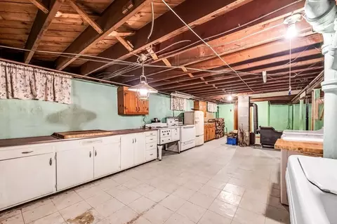 Kitchen - 6 Mitchell Dr, Enfield, CT 06082 photo 3 of 4