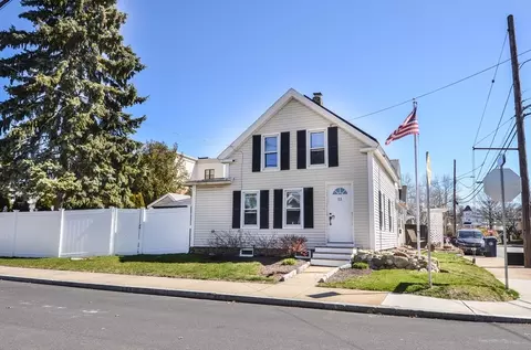 22 Neil St, Marlborough, MA 01752