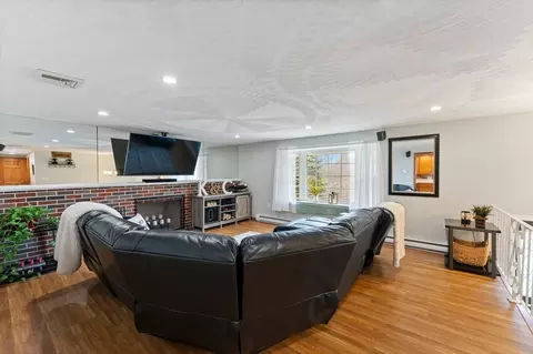 Living - 99 Dudley Rd, Sutton, MA 01590 photo 2 of 4