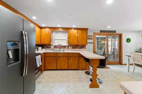 Kitchen - 99 Dudley Rd, Sutton, MA 01590 photo 4 of 4