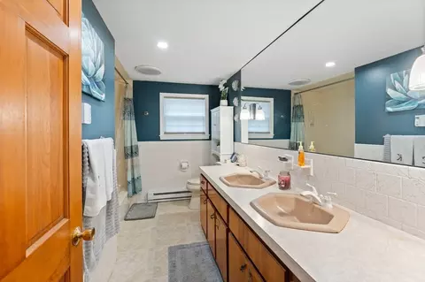 Bath - 99 Dudley Rd, Sutton, MA 01590 photo 1 of 1
