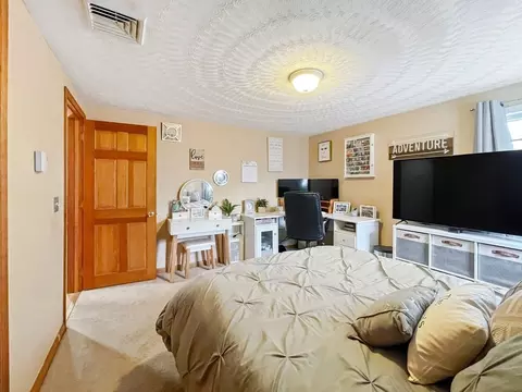 Living - 99 Dudley Rd, Sutton, MA 01590 photo 4 of 4