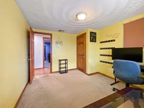 Bedroom - 99 Dudley Rd, Sutton, MA 01590 photo 5 of 5