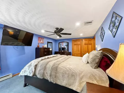 Bedroom - 99 Dudley Rd, Sutton, MA 01590 photo 3 of 5