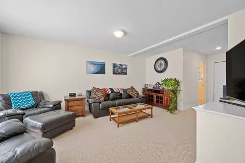 Living - 56 Clinton Rd #56, Sterling, MA 01564 photo 2 of 3