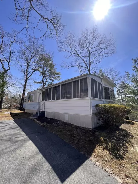 57 Timber Ln, Wareham, MA 02576 photo 2