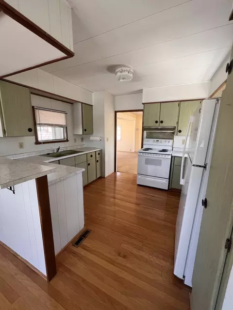 57 Timber Ln, Wareham, MA 02576 photo 4