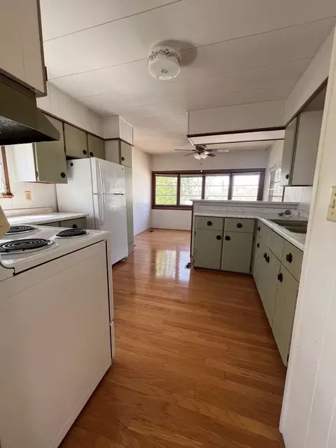 57 Timber Ln, Wareham, MA 02576 photo 5