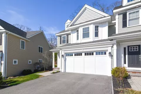 Exterior - 150 Brookview Rd #150, Franklin, MA 02038 photo 2 of 8