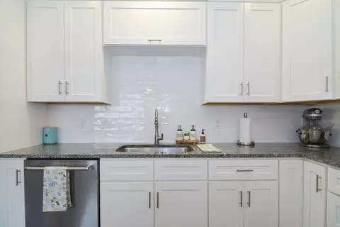 Kitchen - 150 Brookview Rd #150, Franklin, MA 02038 photo 2 of 6