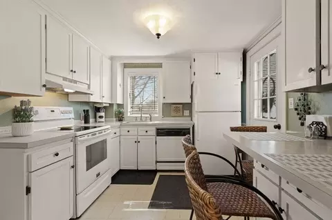 46 Willow St, Reading, MA 01867 photo 14