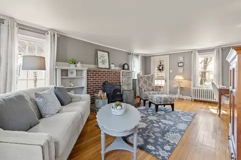 46 Willow St, Reading, MA 01867 photo 6