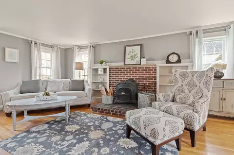 46 Willow St, Reading, MA 01867 photo 8