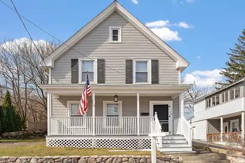 18 Belmont St, Fitchburg, MA 01420
