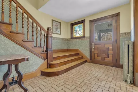 Entry Way - 30 High St, Stoneham, MA 02180 photo 2 of 6