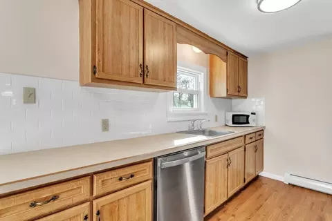 Kitchen - 127 Drexel St, Springfield, MA 01104 photo 3 of 6