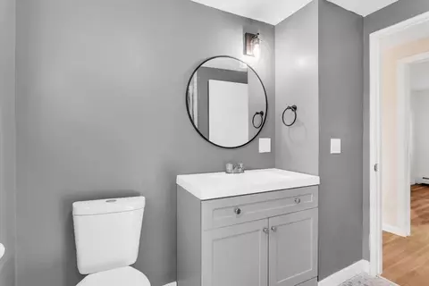 Bath - 127 Drexel St, Springfield, MA 01104 photo 2 of 3