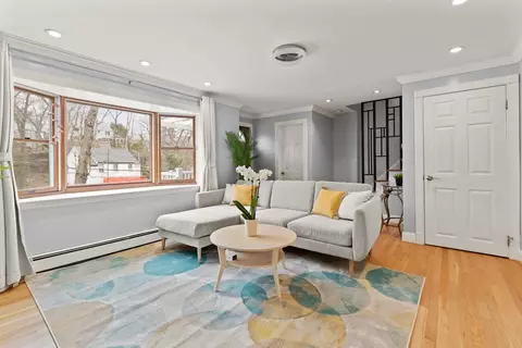 50 Thurston Rd #50, Newton, MA 02464