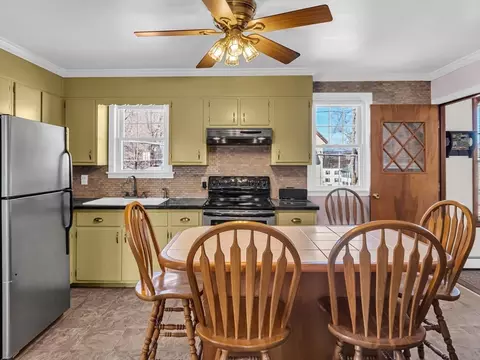 Kitchen - 114 Baker St, Gardner, MA 01440 photo 4 of 4