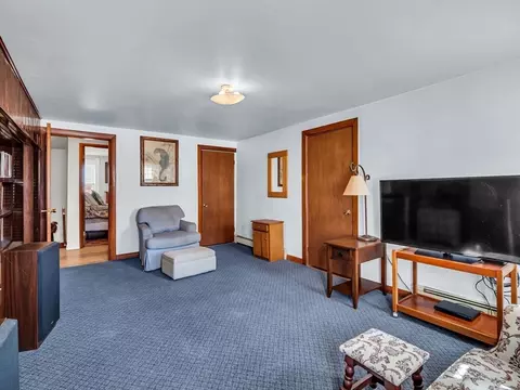 Living - 114 Baker St, Gardner, MA 01440 photo 7 of 7