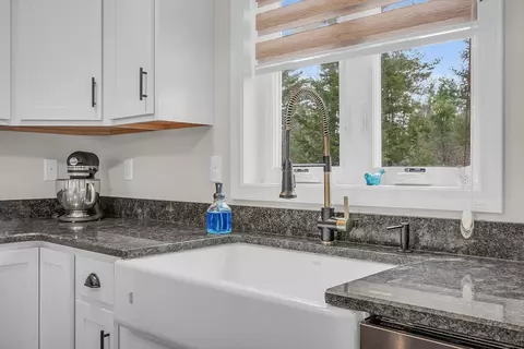 Kitchen - 3 Sled Rd, Ashburnham, MA 01430 photo 3 of 4