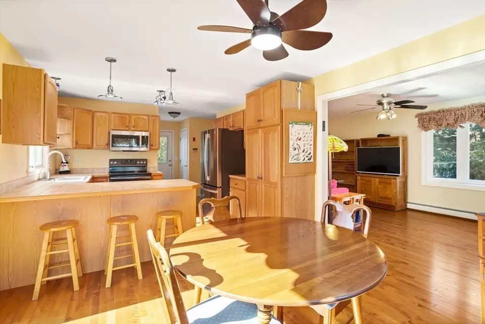 Dining - 7 Oak Grove St, Ayer, MA 01432 photo 2 of 3