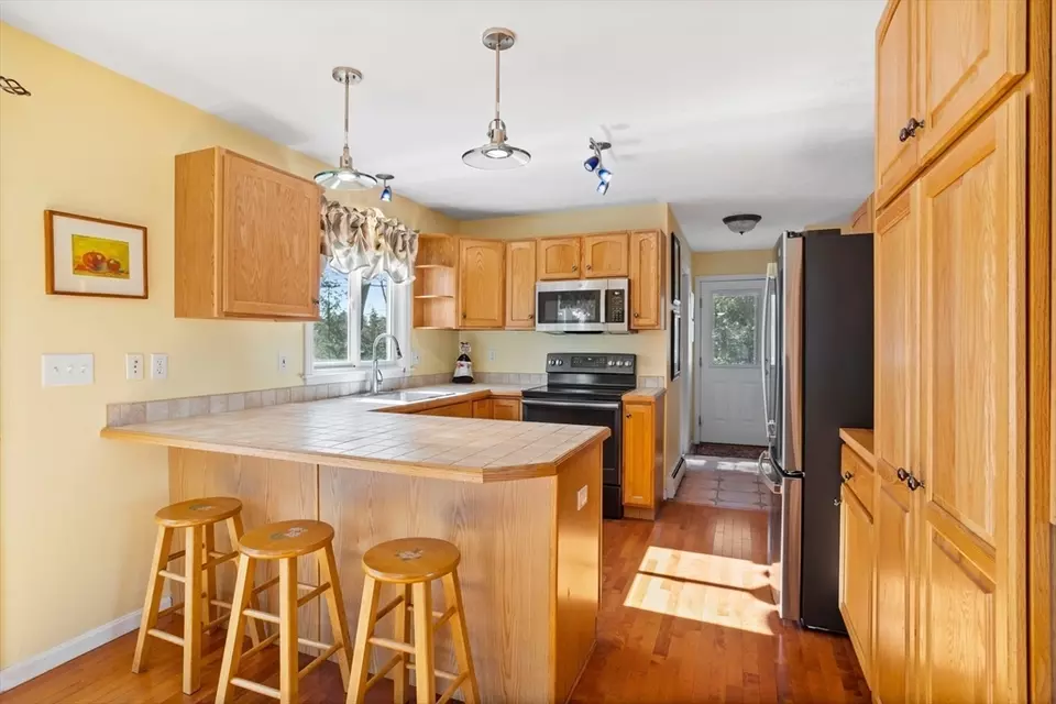 Kitchen - 7 Oak Grove St, Ayer, MA 01432 photo 1 of 3